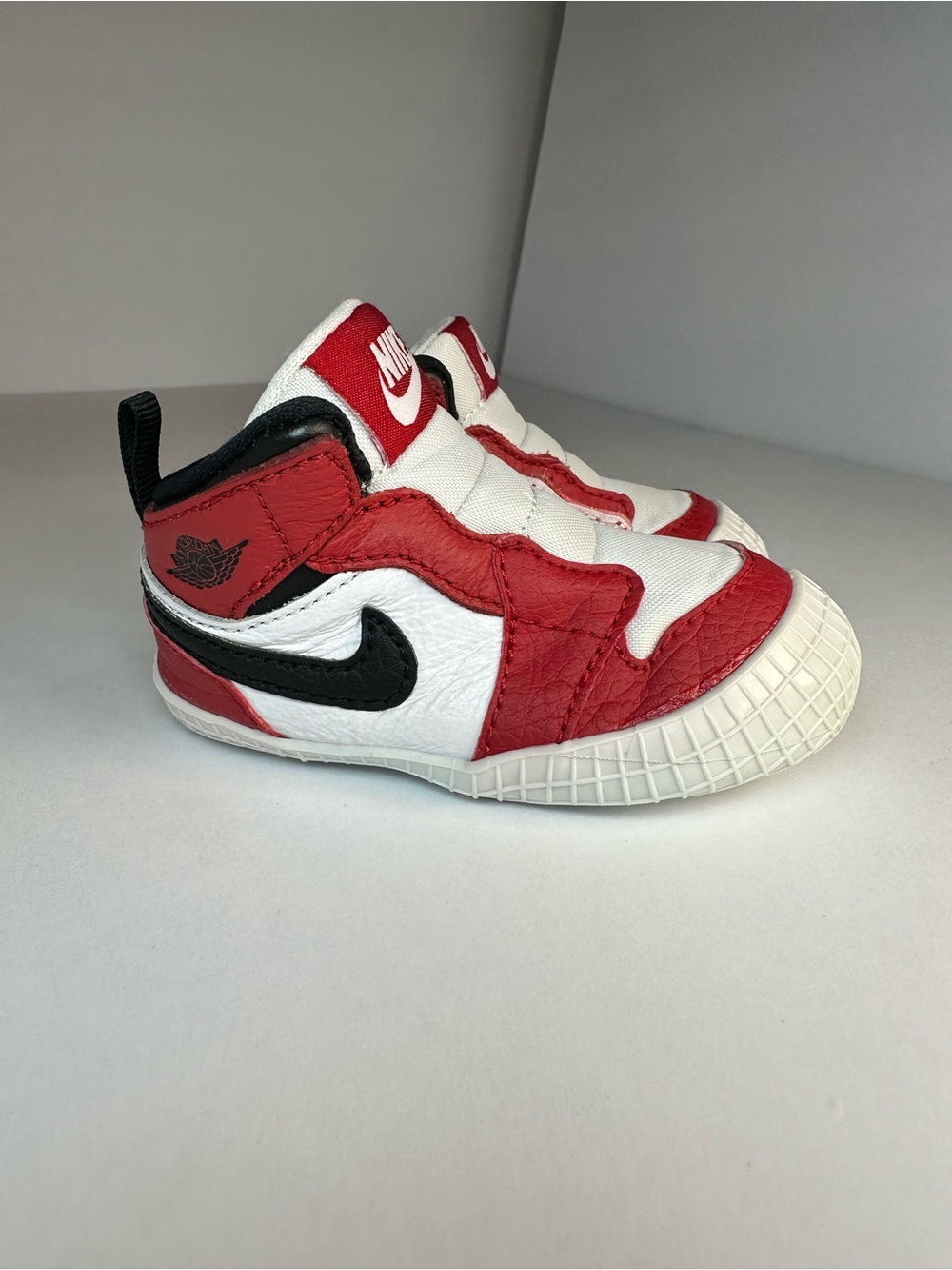 Jordan 1 Crib Bootie Chicago White Varsity Red Black AT3745-163 Size 3C